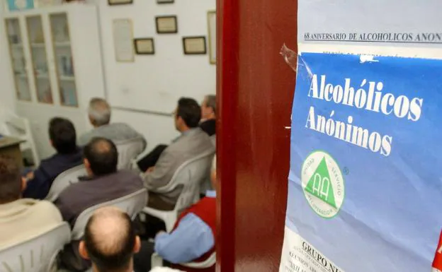 Más De 700 Personas Al Año Empiezan Tratamientos Por Alcoholismo En Málaga Diario Sur